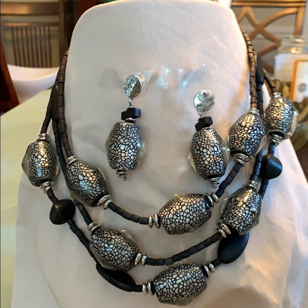 Chicos necklace & earrings